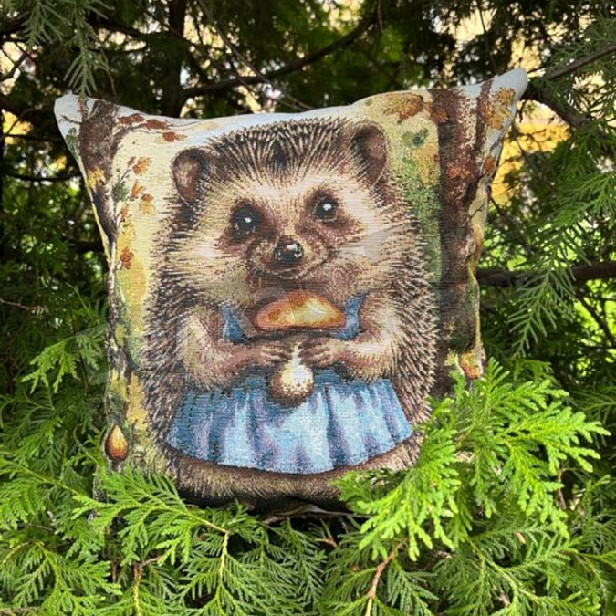 Детальная картинка товара «гобелен плюс наволочка 38*38 ежиха татьяна»